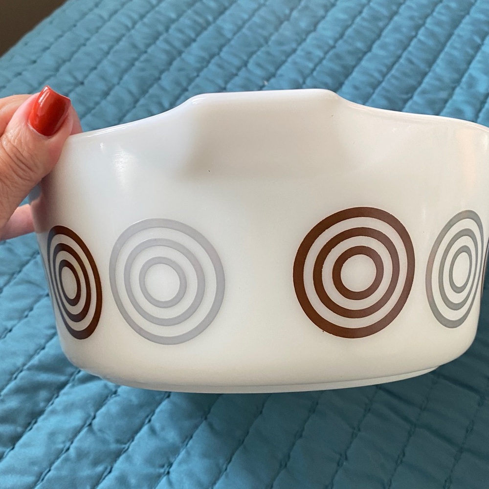 2.5 quart Pyrex dish - Picture 4 of 6